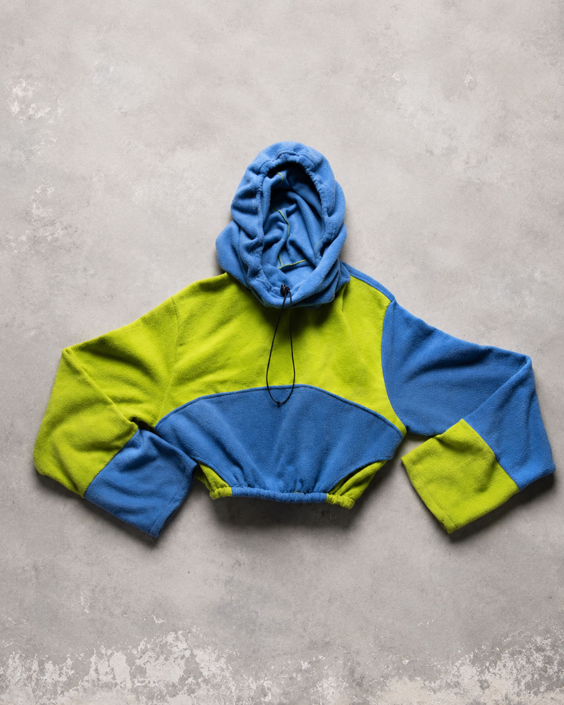 TALLAWA HOODIE CROPPED
